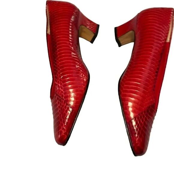 Skyelights red pumps size 7.5 - Picture 2 of 7